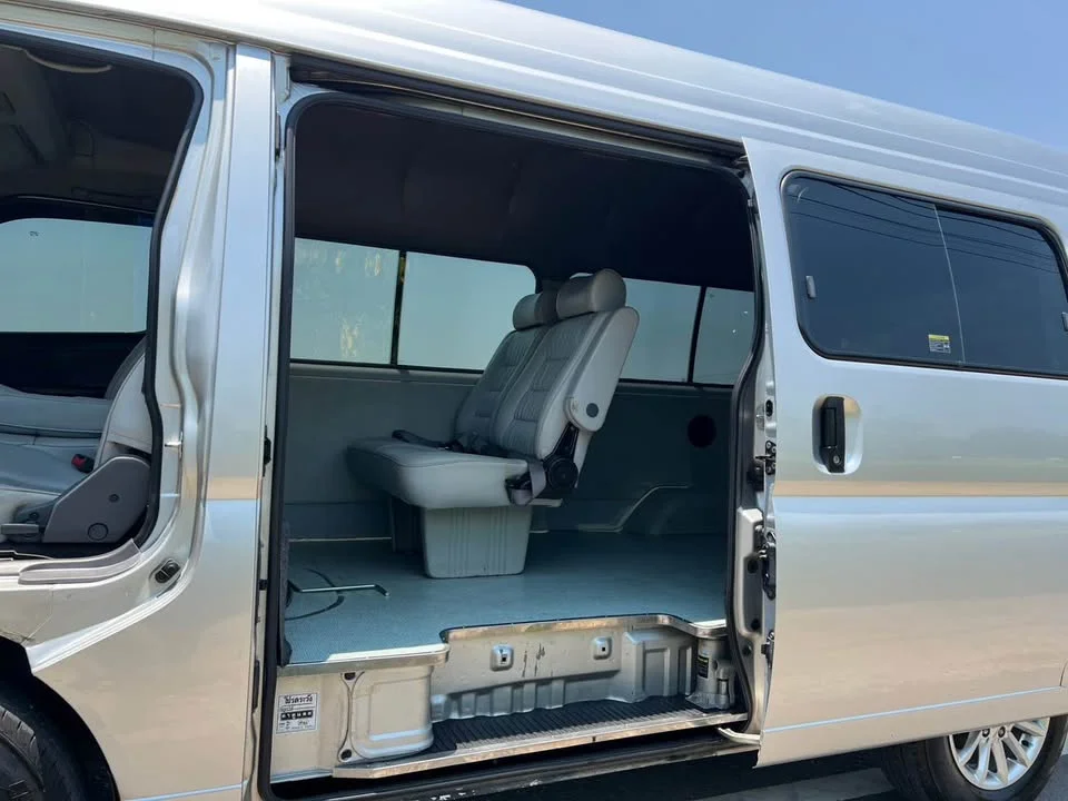 2011 Nissan Urvan V (E25) 2