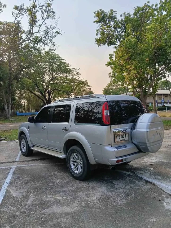 2009 Ford Everest I 3