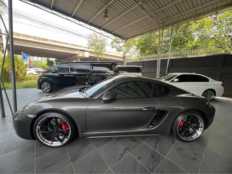 2018 Porsche 718 Boxster and Cayman IV 2
