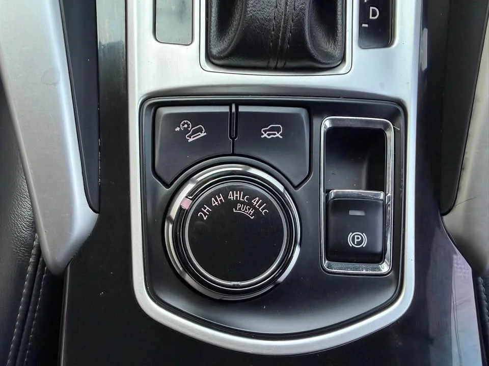 2016 Mitsubishi Pajero Sport III 2