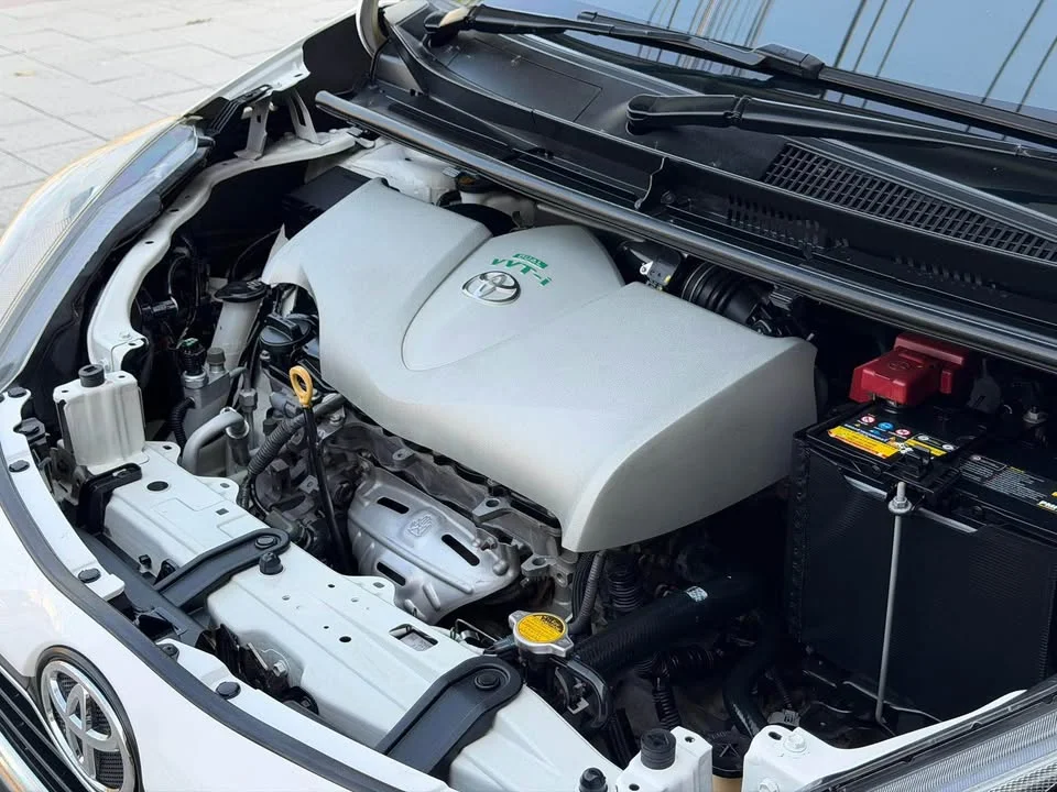 2017 Toyota Sienta II 2