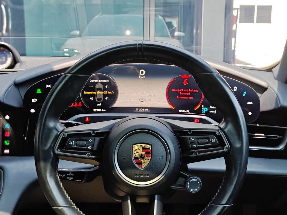 2021 Porsche Taycan 9J1 3