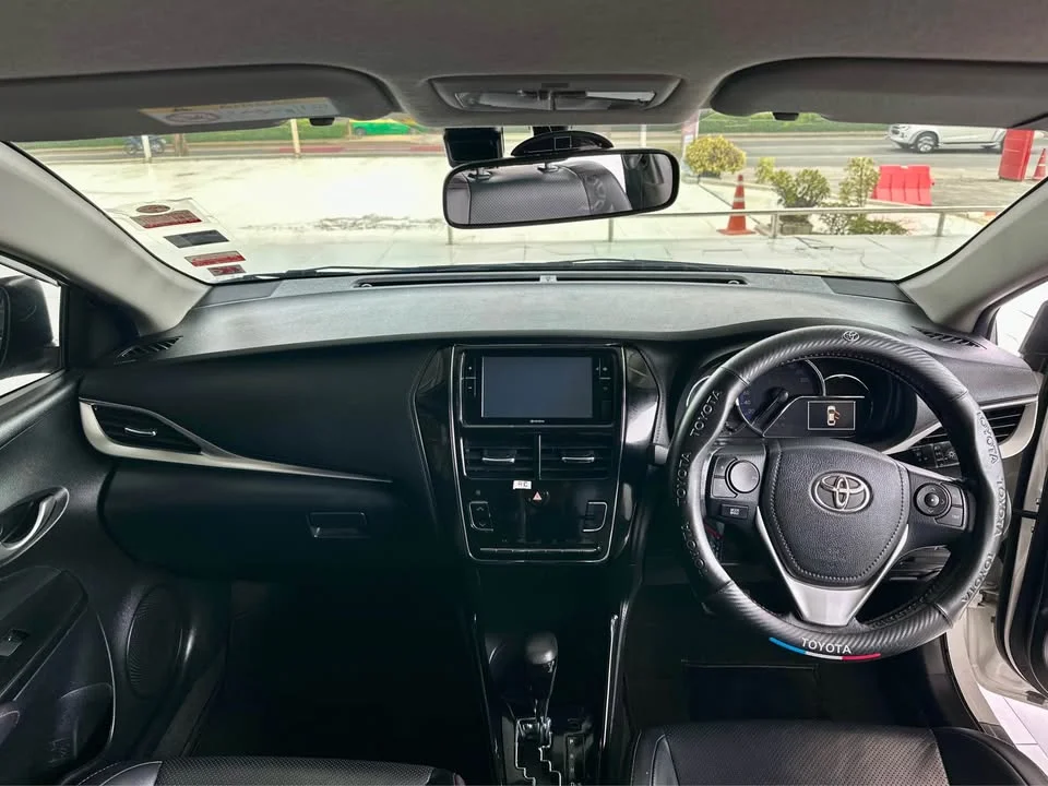 2020 Toyota Yaris ATIV III 2
