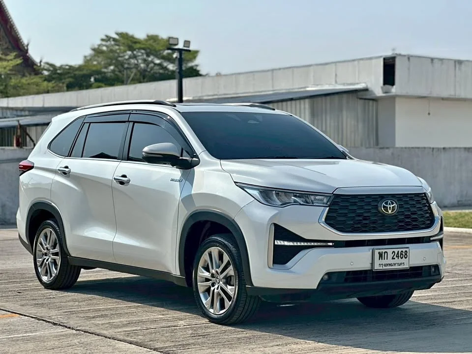 2023 Toyota Innova III 2