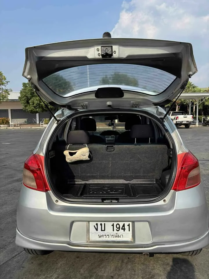 2007 Toyota Yaris II 2