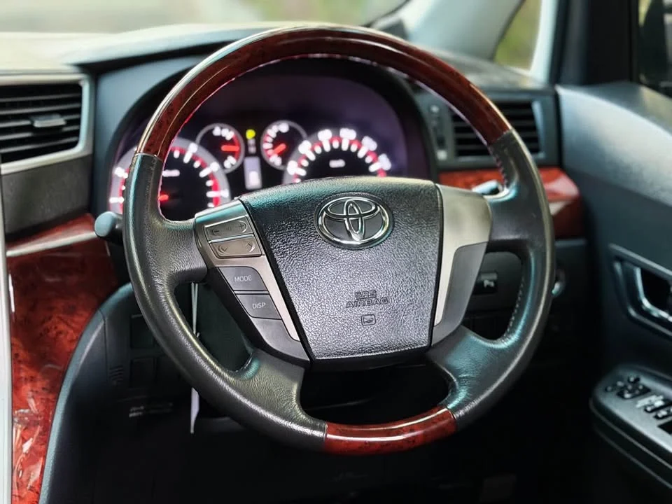 2011 Toyota Alphard, Vellfire II (AH20) 2