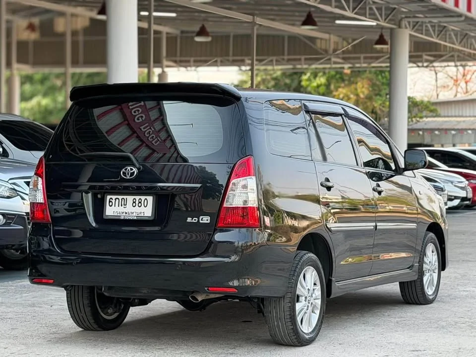 2012 Toyota Innova I 2