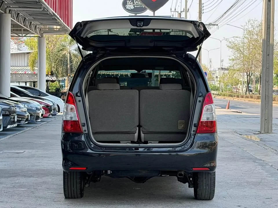 2012 Toyota Innova I 3