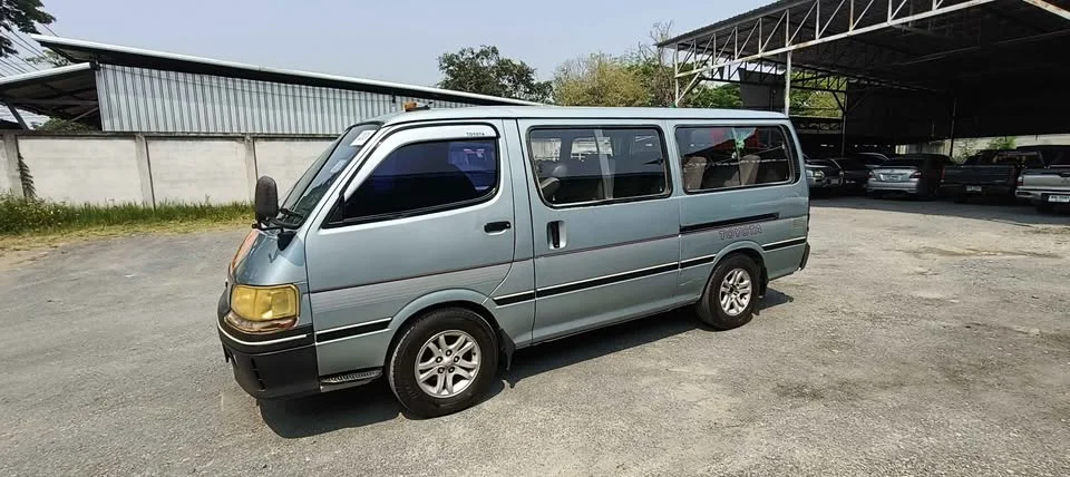 1997 Toyota Commuter IV (H100) 3