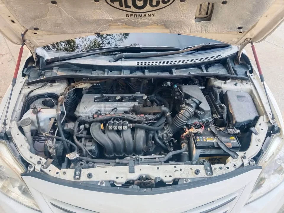 2011 Toyota Corolla Altis X (E140) 3