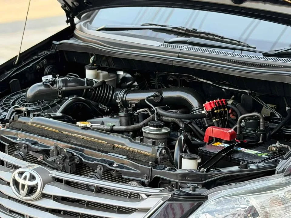 2012 Toyota Innova I 3