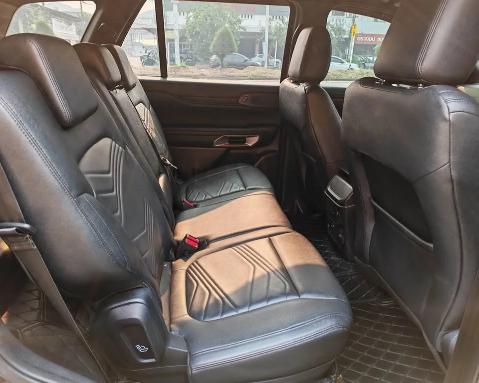 2023 Ford Everest III 2