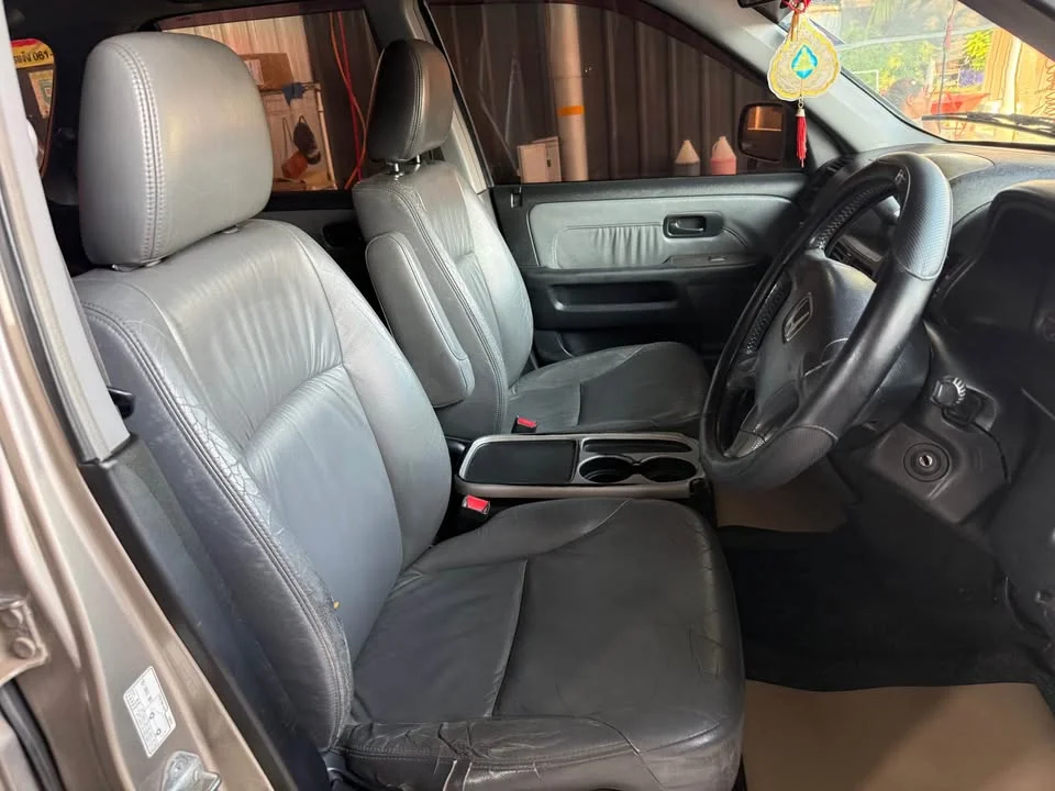 2003 Honda CR-V II 3