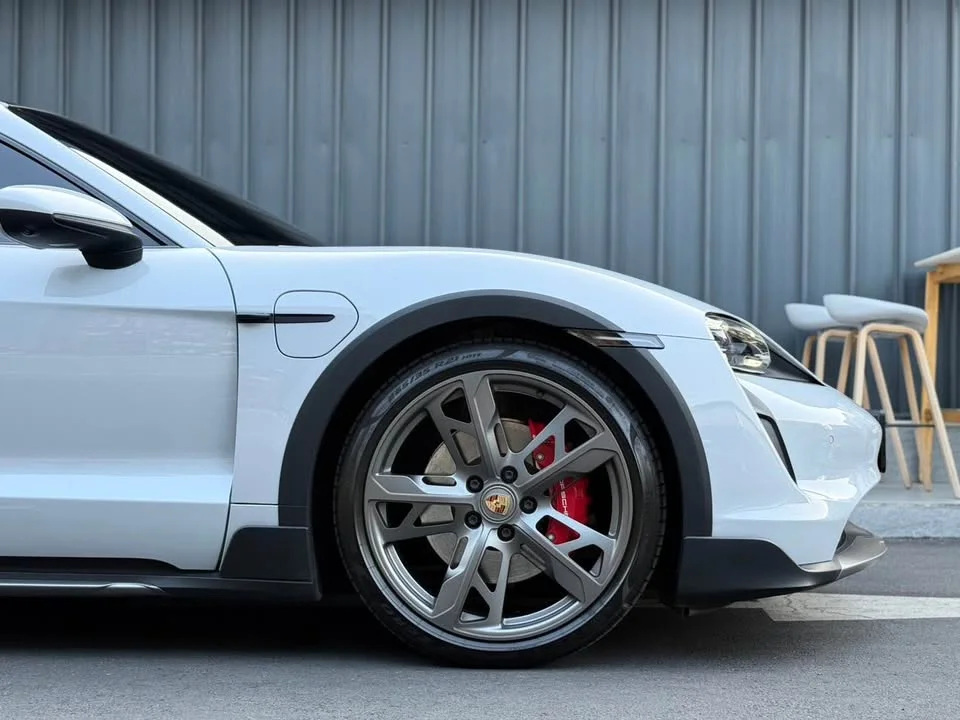 2021 Porsche Taycan 9J1 2