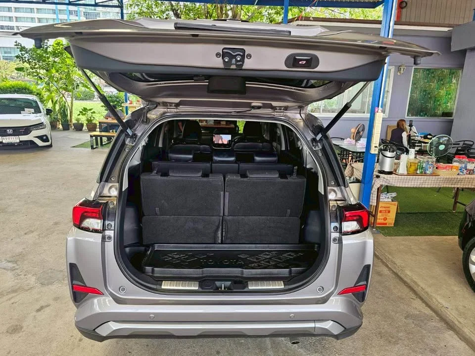 2023 Toyota Veloz III 2