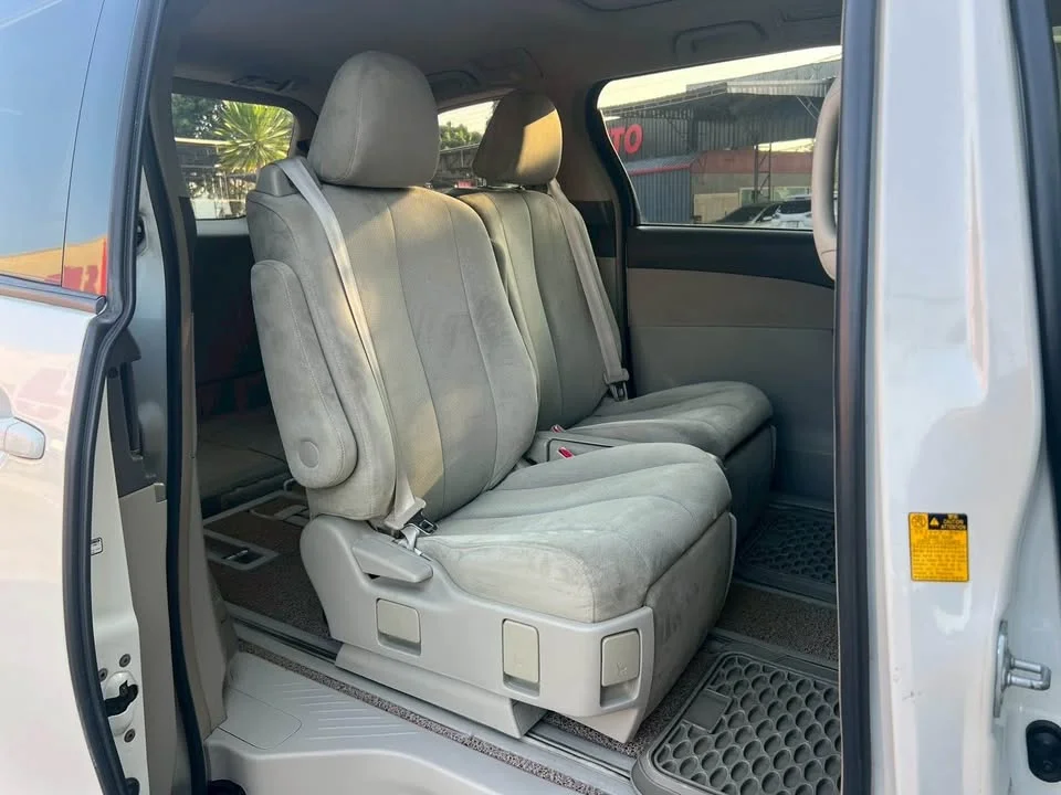 2007 Toyota Estima III 3