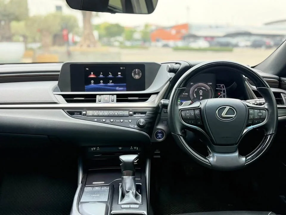 2020 Lexus ES VII 3