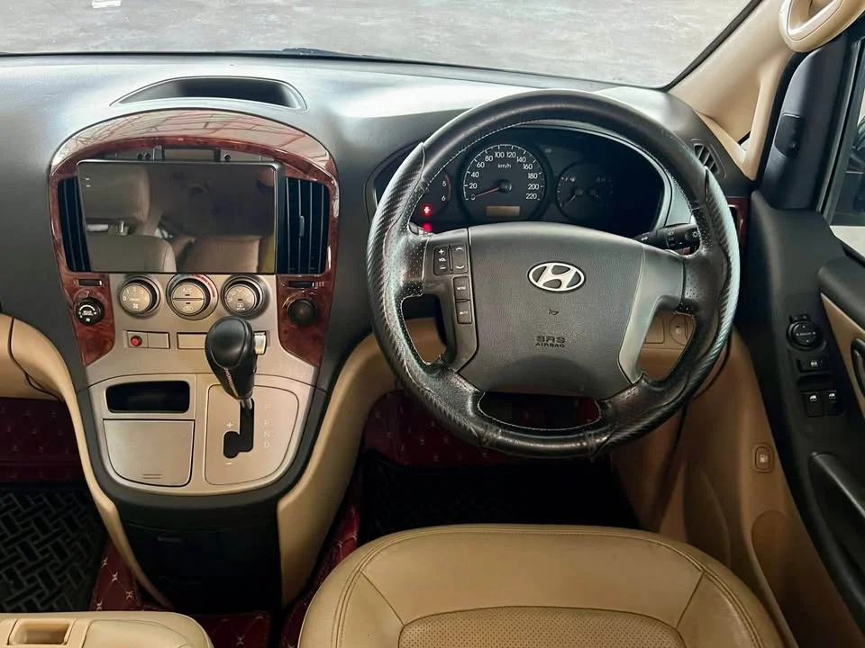 2012 Hyundai H-1 II 3