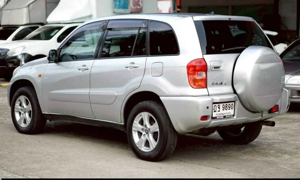2003 Toyota RAV4 II 2