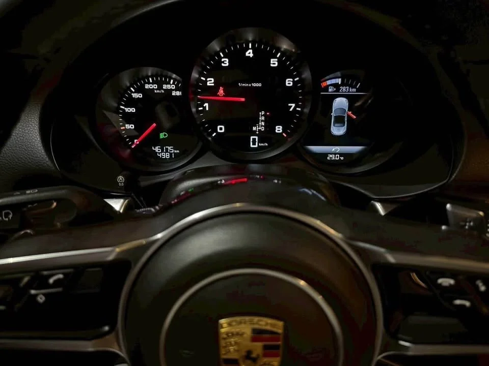 2016 Porsche 718 Boxster and Cayman IV 3