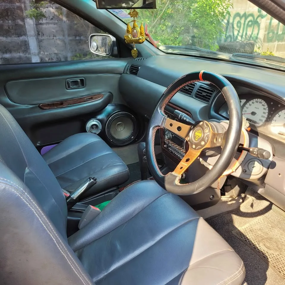 2000 Nissan Sunny IV 2
