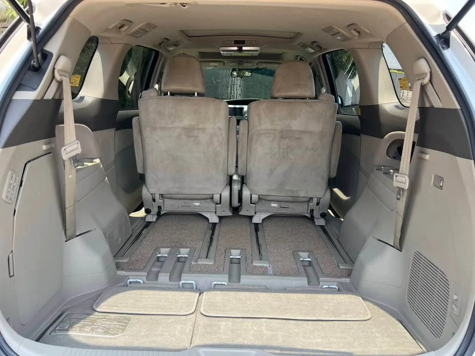 2007 Toyota Estima III 2