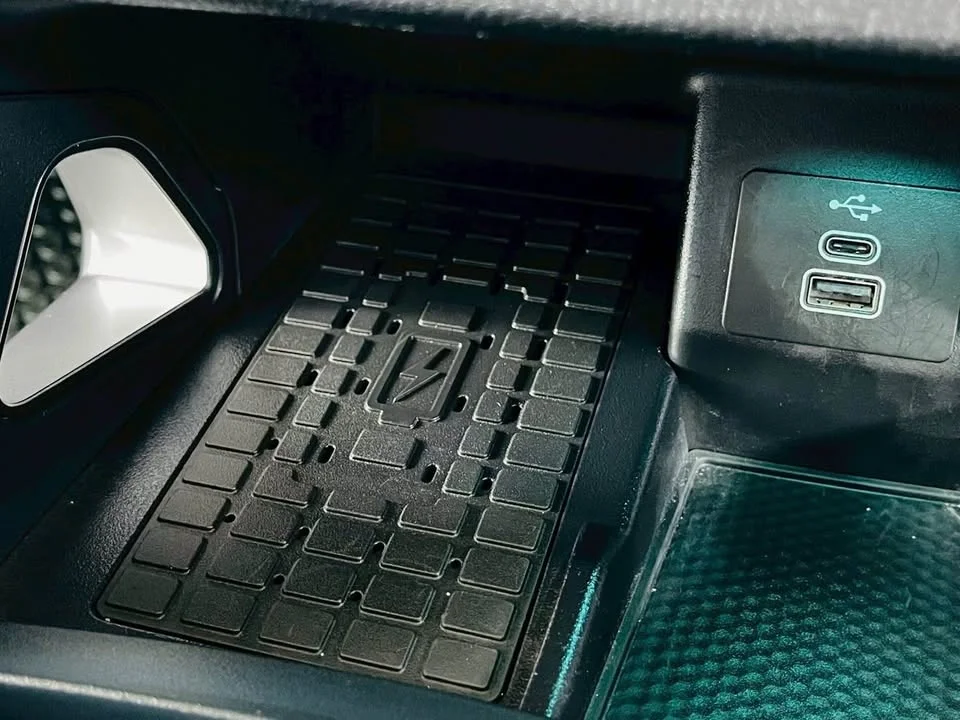 2023 Ford Everest III 3