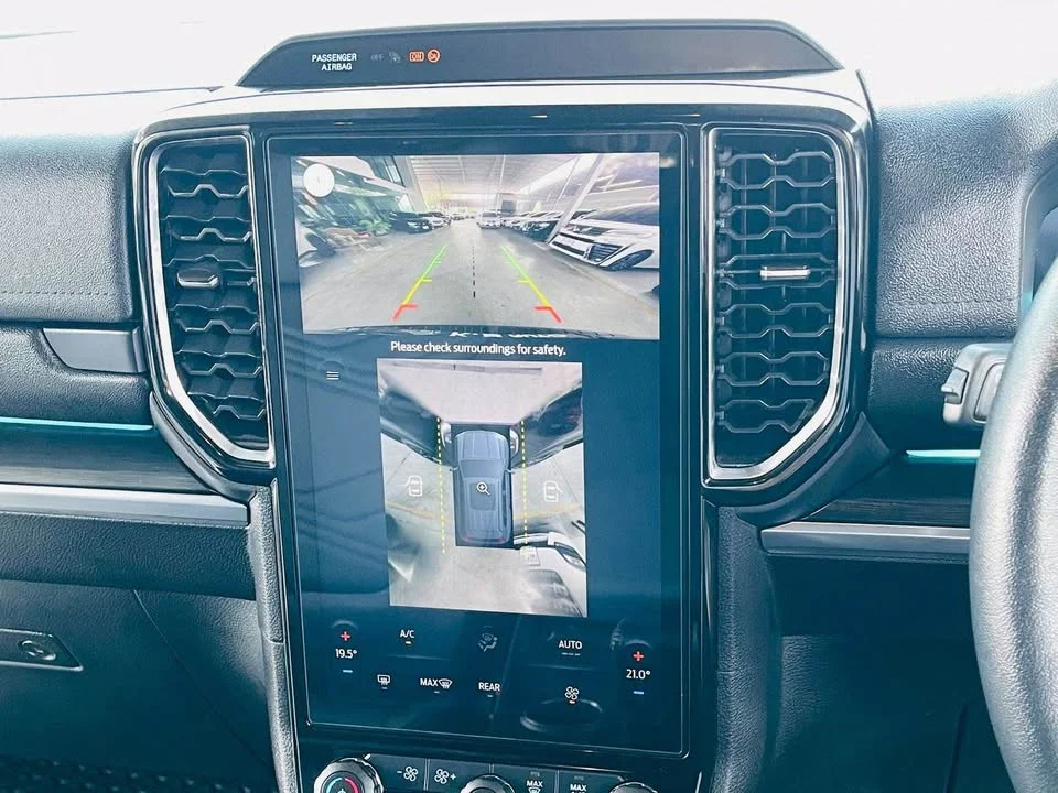 2023 Ford Everest III 2