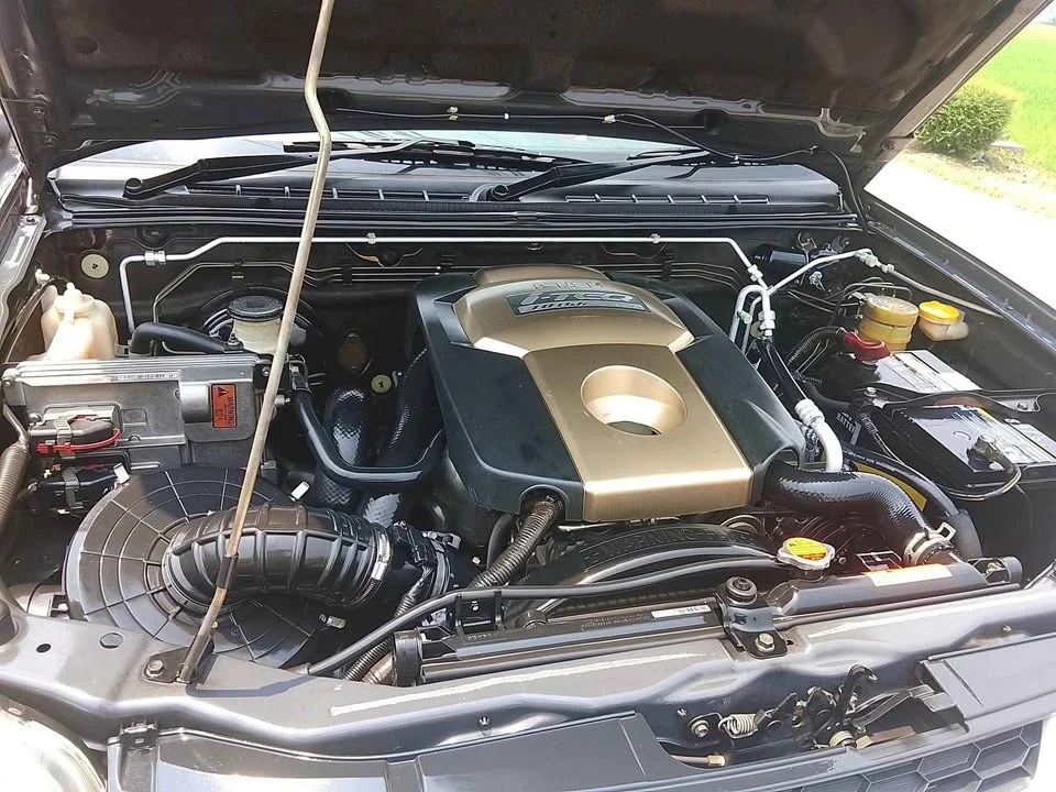 2006 Isuzu MU-7 3