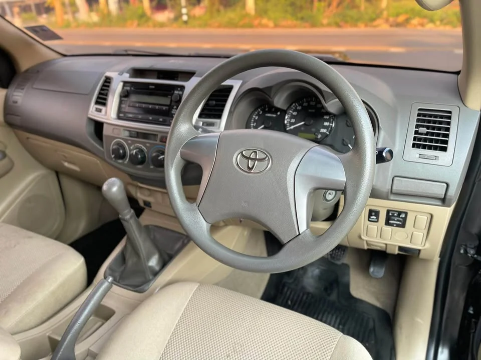2012 Toyota Hilux VII 3