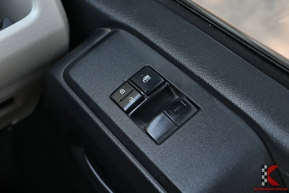 2022 Toyota HiAce VI (H300) 2