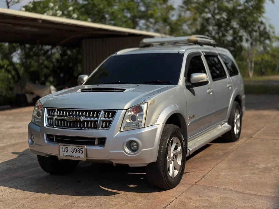 2007 Isuzu MU-7 2