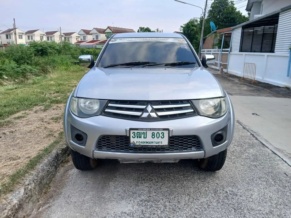 2012 Mitsubishi Triton IV 3