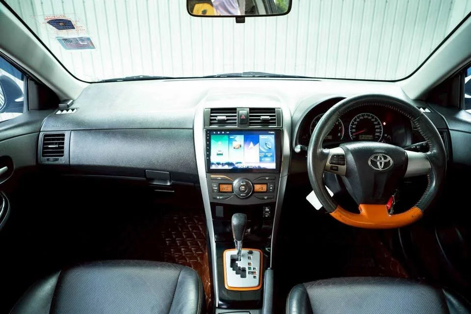 2013 Toyota Corolla Altis X (E140) 3