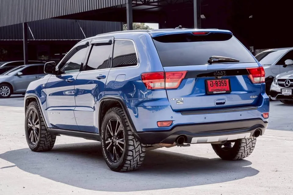 2013 Jeep Grand Cherokee WK2 3