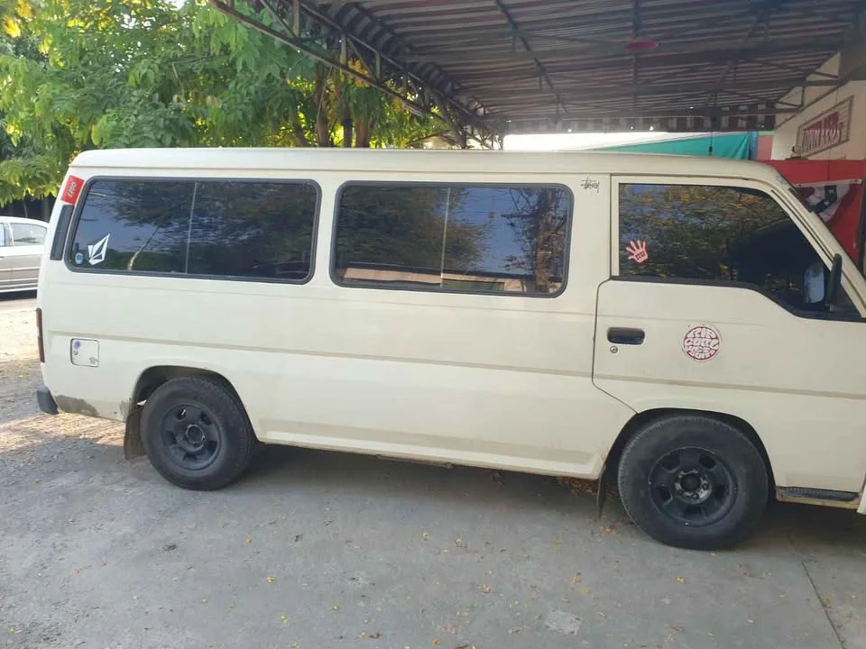1992 Nissan Urvan IV (E24) 2