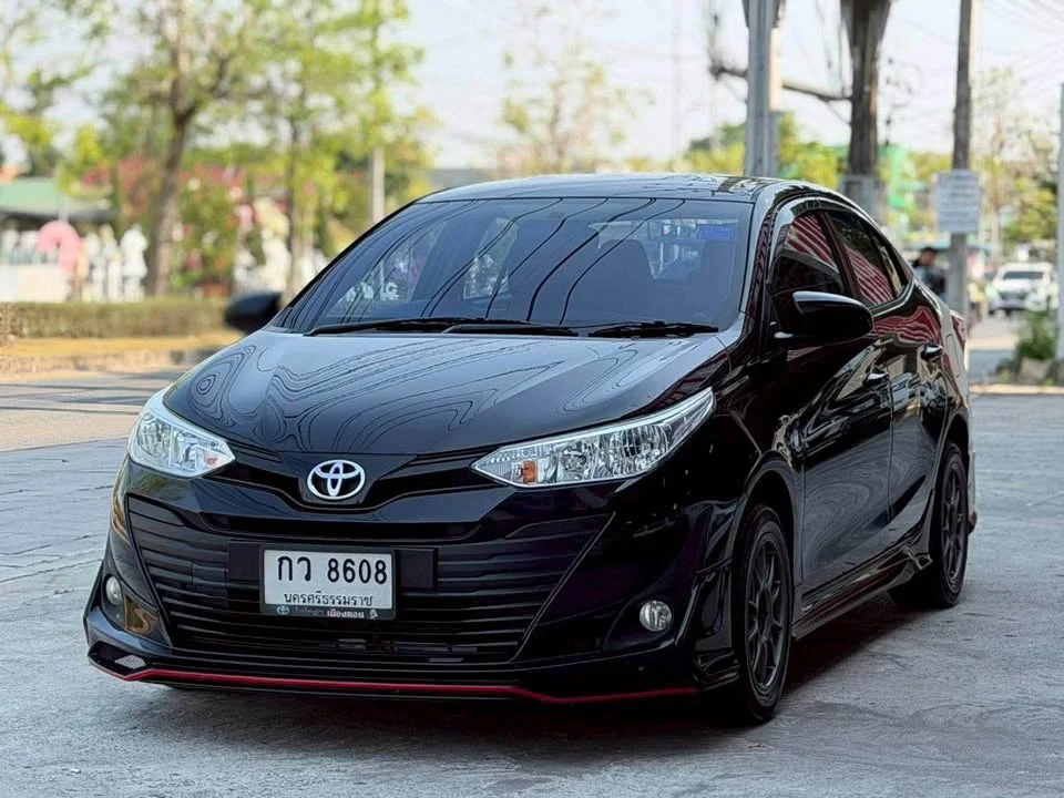 2019 Toyota Yaris ATIV III 3