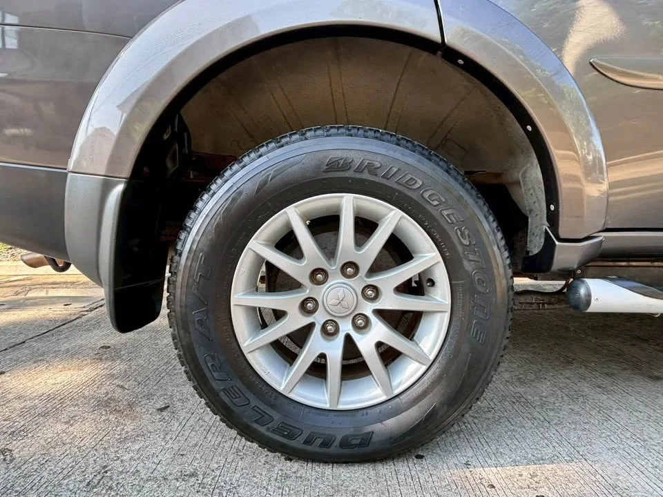 2013 Mitsubishi Pajero Sport II 3