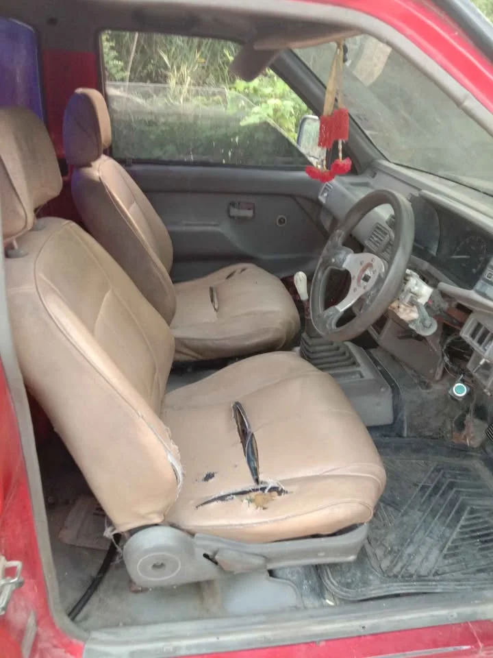 1991 Isuzu TFR III 2