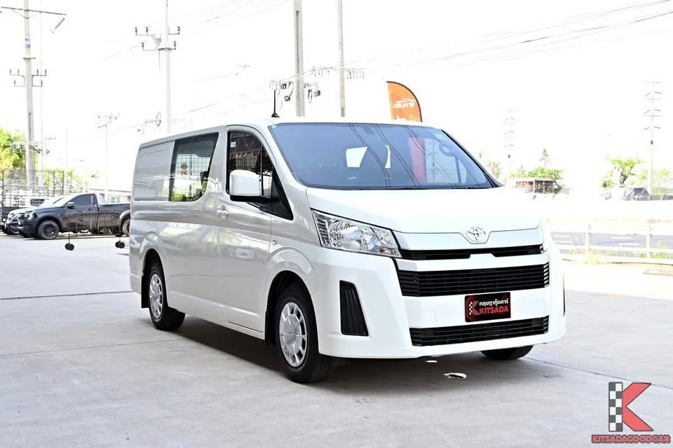 2022 Toyota HiAce VI (H300) 3
