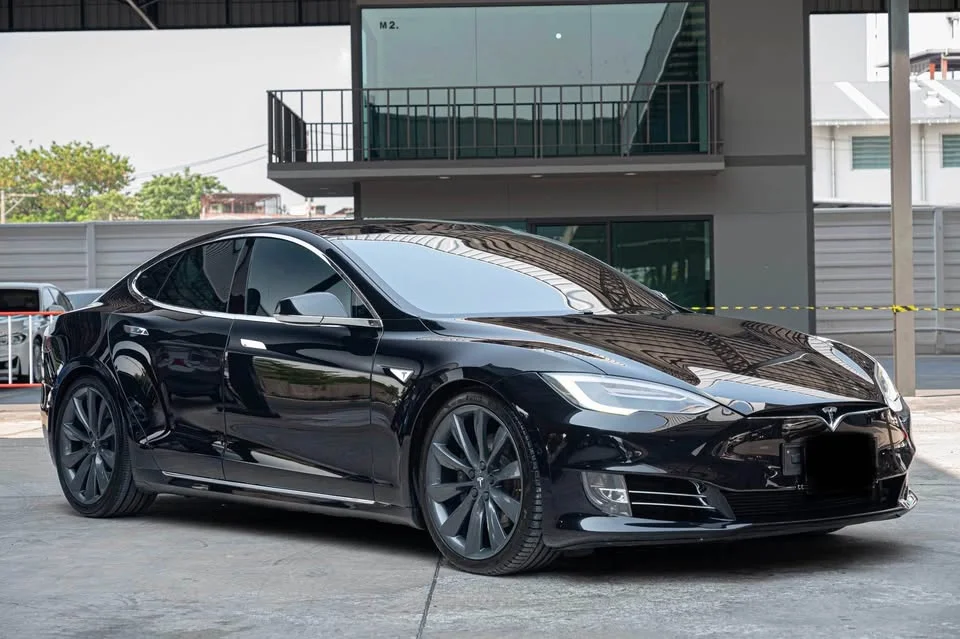 2017 Tesla Model S 2