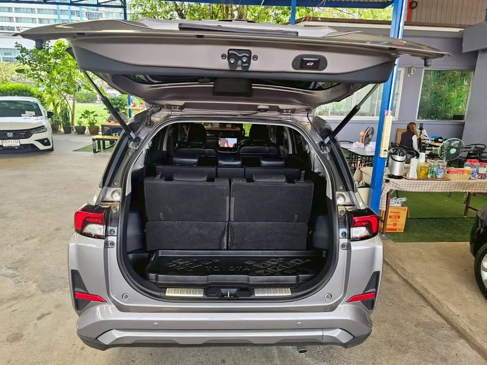 2023 Toyota Veloz III 2