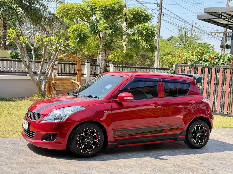 2012 Suzuki Swift II 2