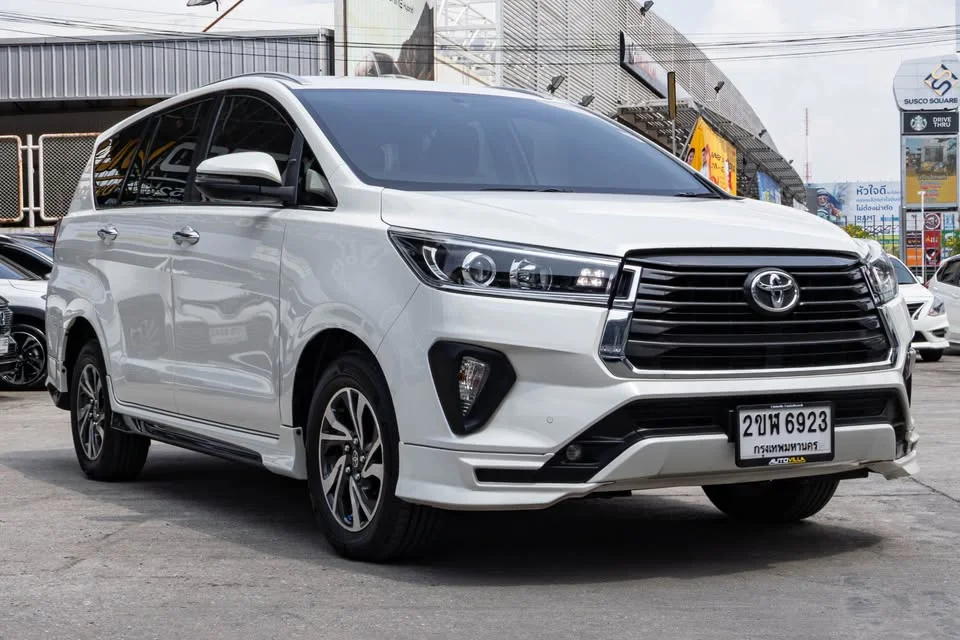 2022 Toyota Innova II 3
