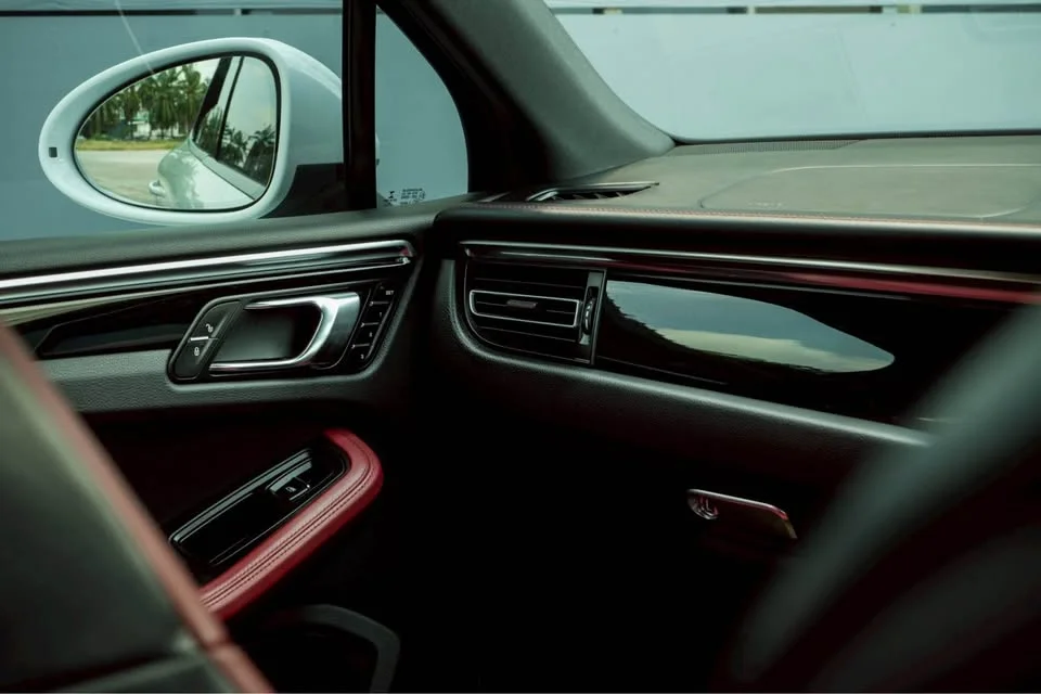 2020 Porsche Macan I 2