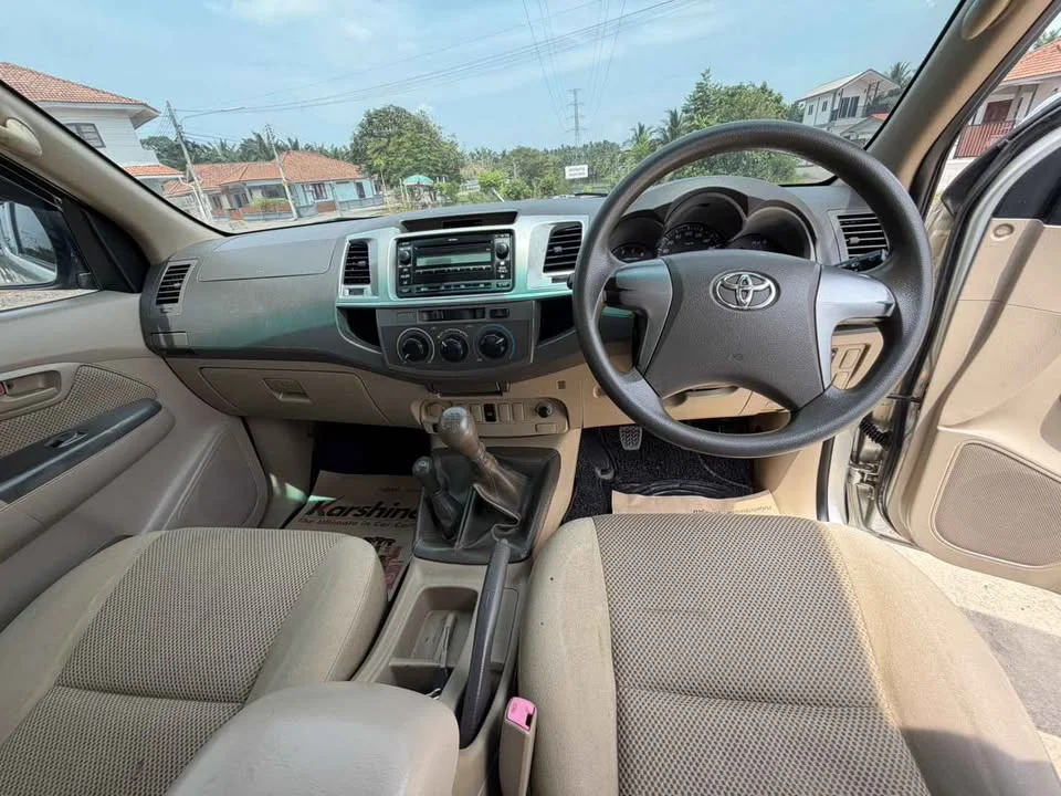2012 Toyota Hilux VII 3