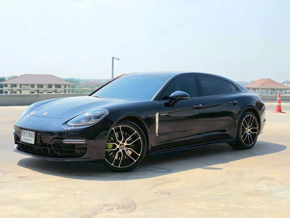 2021 Porsche Panamera II 2
