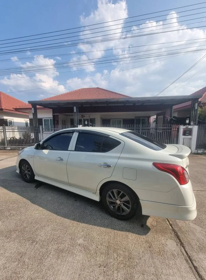 Nissan Almera N17 3