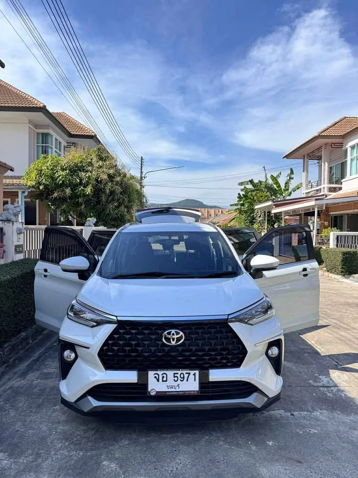 2023 Toyota Veloz III 3