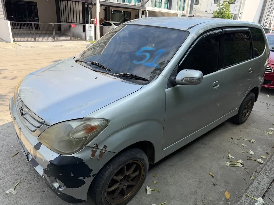 2010 Toyota Avanza I 2